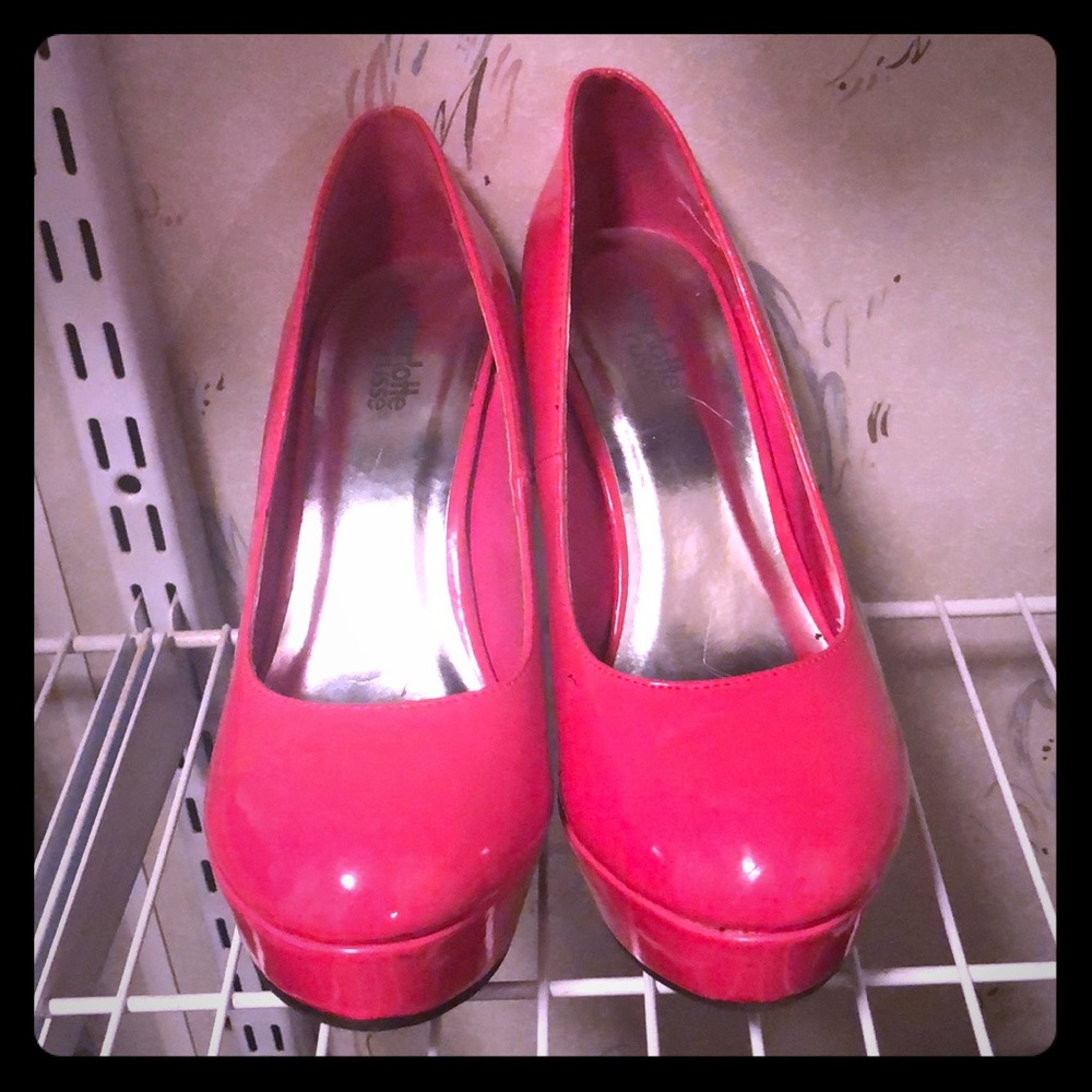 Shiny Pink stilettos